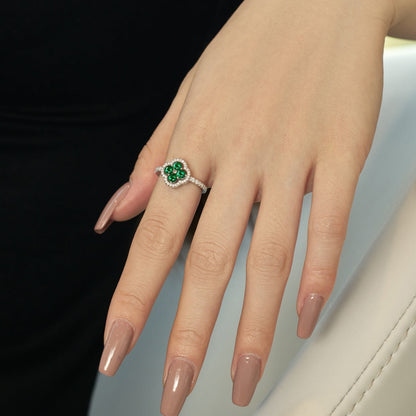 [Joyas Kincade] Anillo con diseño de flor de trébol de cuatro hojas