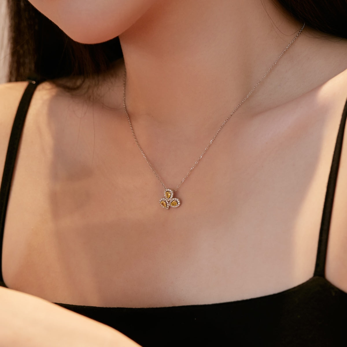 [Kincade Jewelrys]Elegant Flower Shape Pear Cut Necklace
