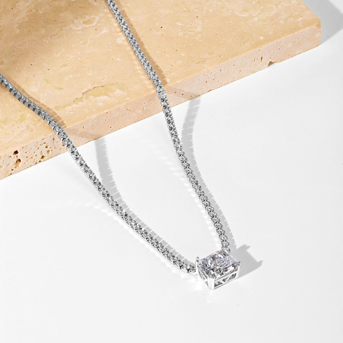[Kincade Jewelrys]4.0 Carat Elegant Radiant Cut Necklace