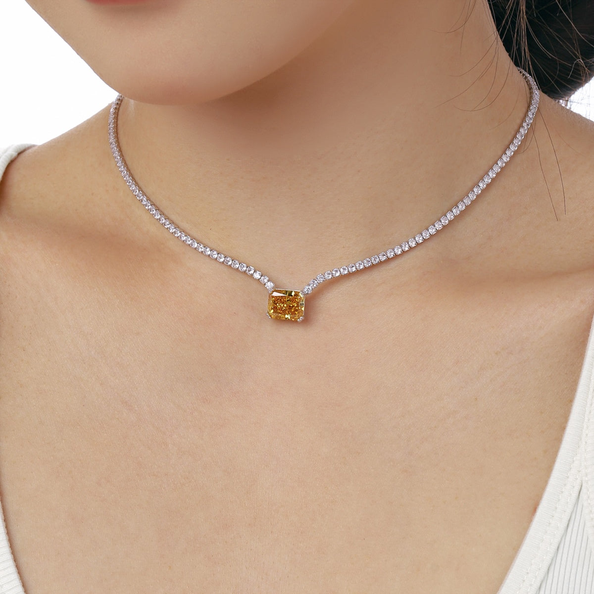 [Kincade Jewelrys]4.0 Carat Elegant Radiant Cut Necklace
