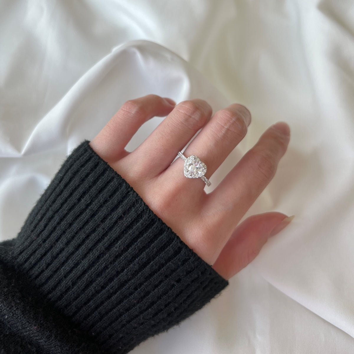 [Kincade Jewelrys]Eternity Splashy Romantic Heart Shape Lover Ring