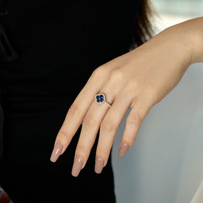 [Joyas Kincade] Anillo con diseño de flor de trébol de cuatro hojas