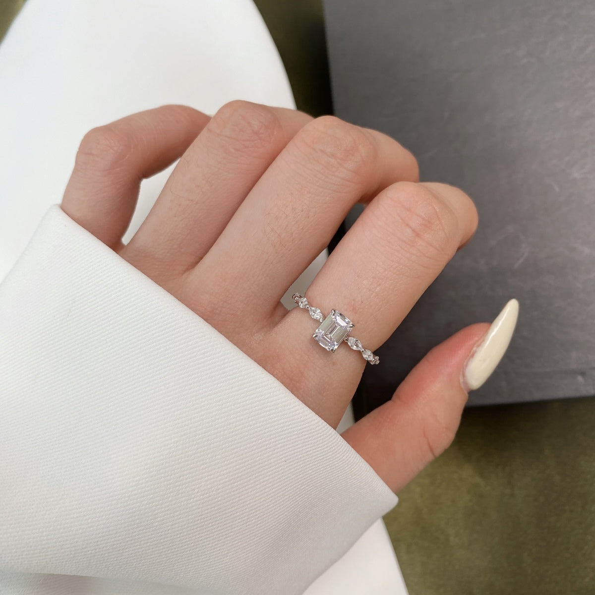 [Kincade Jewelrys]1.0 Carat Dainty Resplendent Radiant Cut Daily Ring