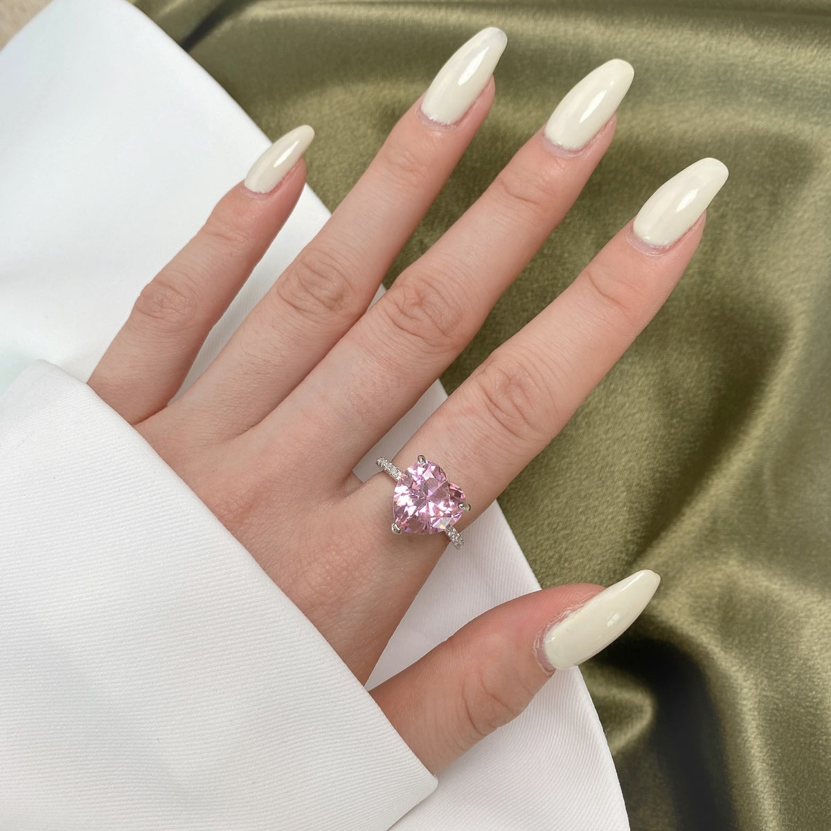 [Kincade Jewelrys]6.0 Carat Luxurious Sparkling Romantic Heart Cut Lover Ring