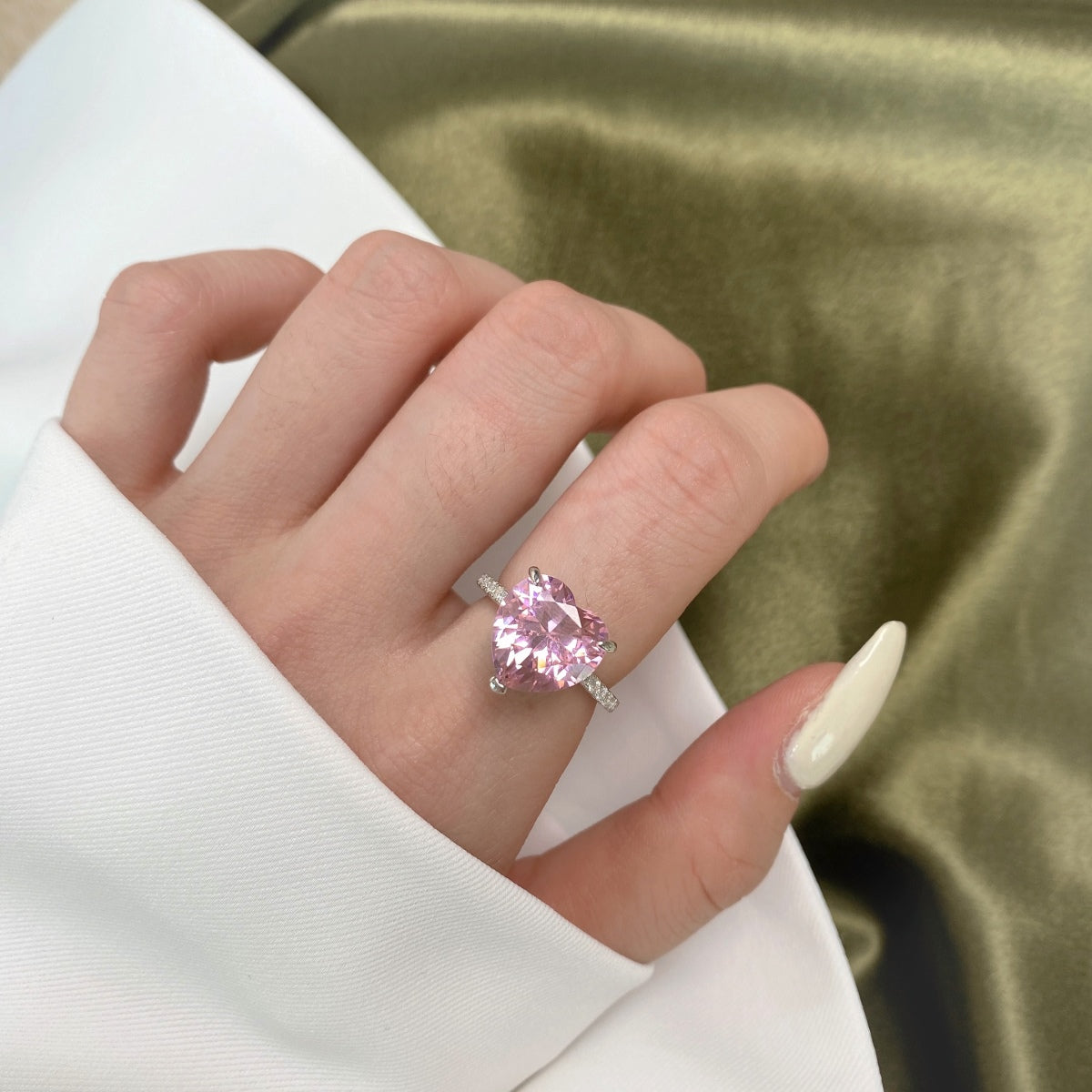 [Kincade Jewelrys]6.0 Carat Luxurious Sparkling Romantic Heart Cut Lover Ring