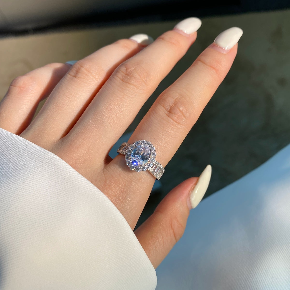 [Kincade Jewelrys]1.5 Carat Dazzling Charming Oval Cut Banquet Ring