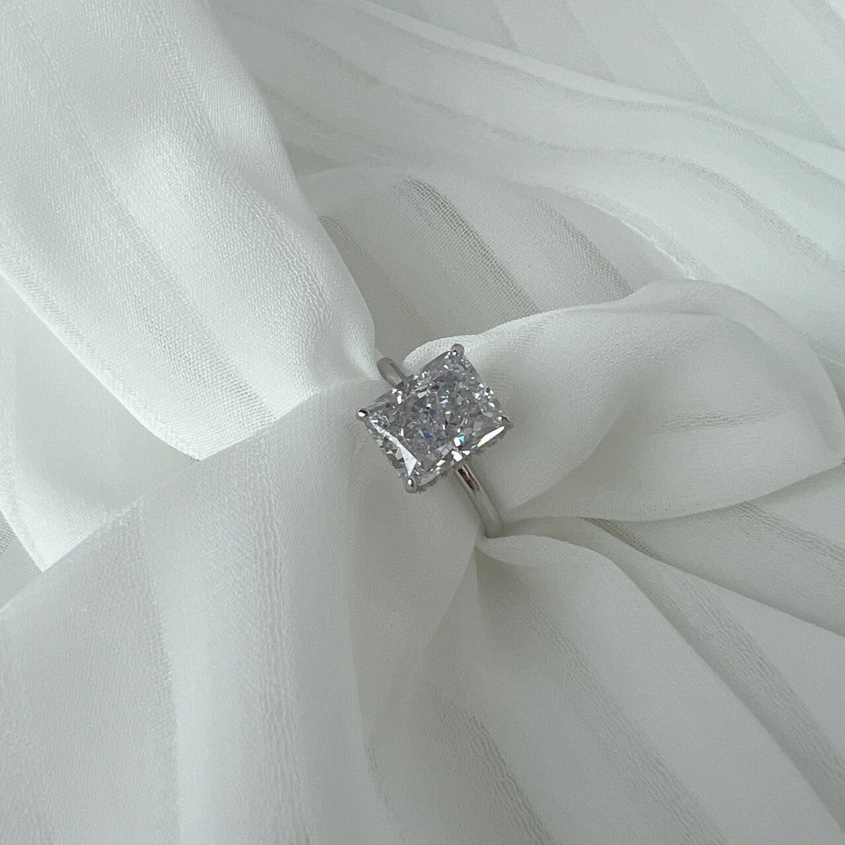 [Kincade Jewelrys]4.0 Carat Ornate Enchanting Radiand Cut Banquet Ring