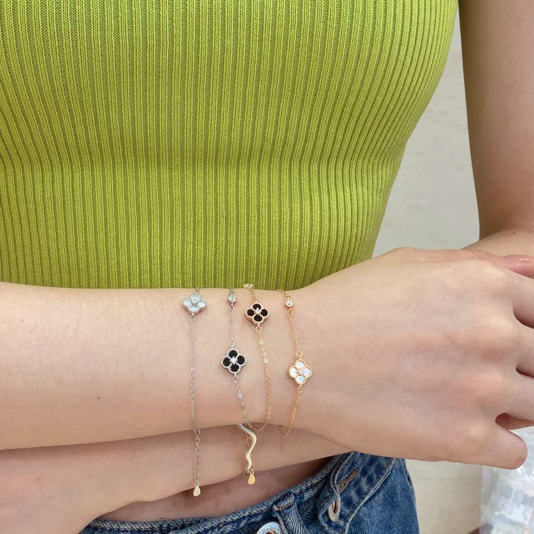 [Kincade Jewelrys]Delicate Four Leaf Clover Bracelet