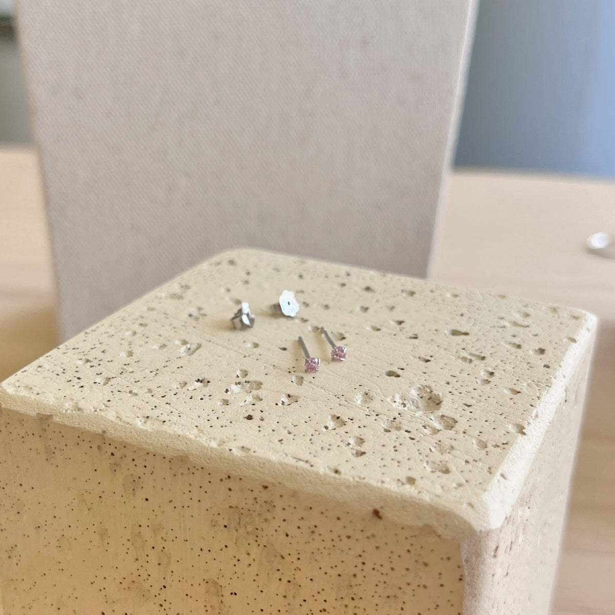 [Kincade Jewelrys]Delicate Solitaire Earrings