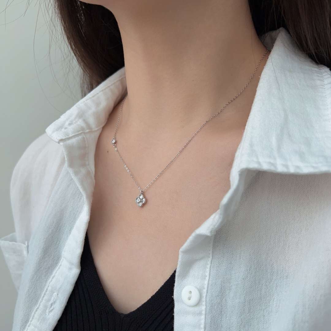 [Kincade Jewelrys]Delicate Flower Shape Necklace
