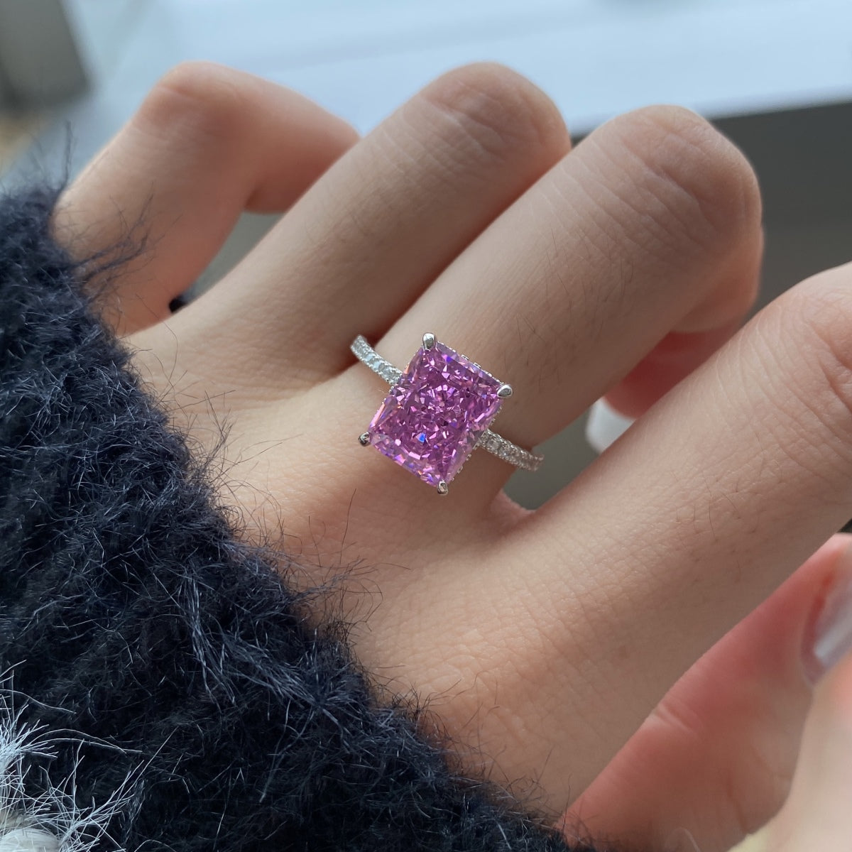 [Kincade Jewelrys]4.0 Carat Luxurious Engagement Ring