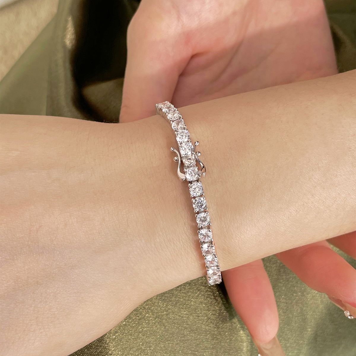[Kincade Jewelrys]Luxurious Ornate Round Cut Tennis Bracelet