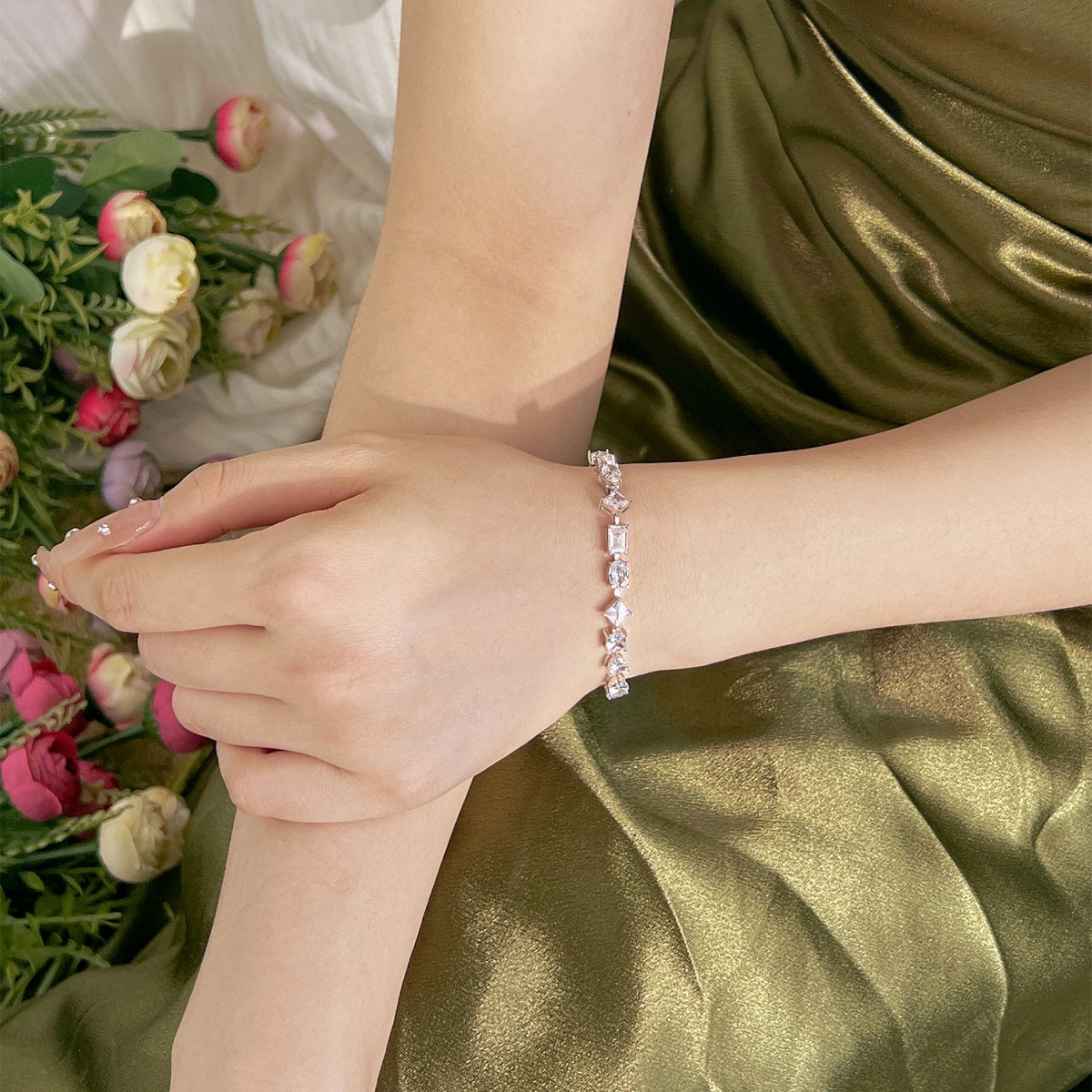 [Kincade Jewelrys]Unique Exquisite Multi Cut Daily Bracelet
