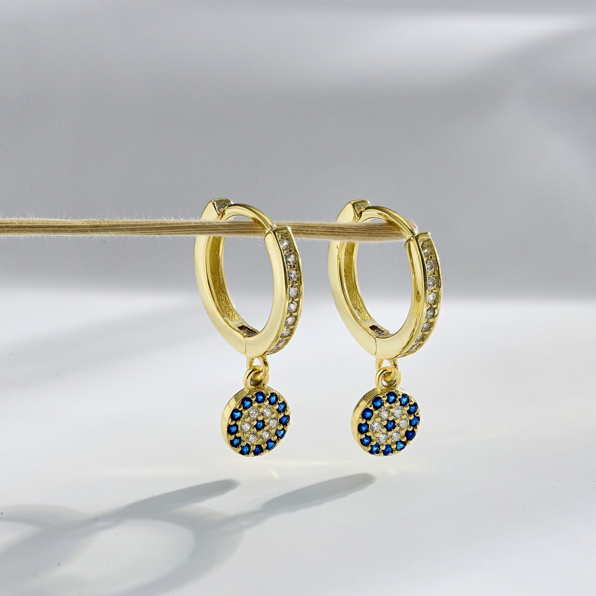[Joyas Kincade] Pendientes únicos de ojo de diablo