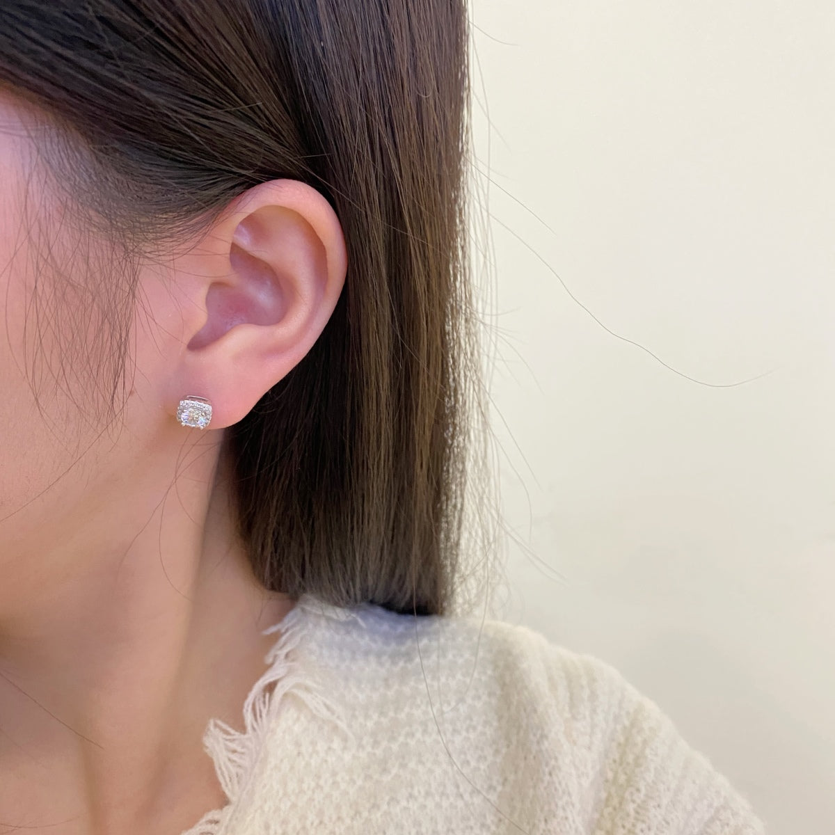 [Kincade Jewelrys]Classic Round Center Stone Stud Earrings