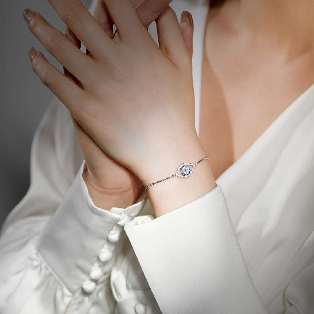 [Joyas Kincade]Collar con forma de ojo deslumbrante