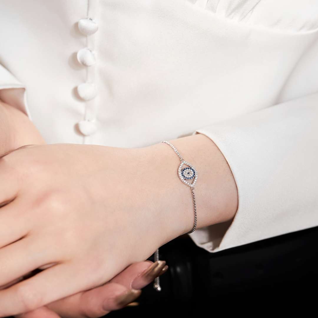 [Joyas Kincade]Collar con forma de ojo deslumbrante
