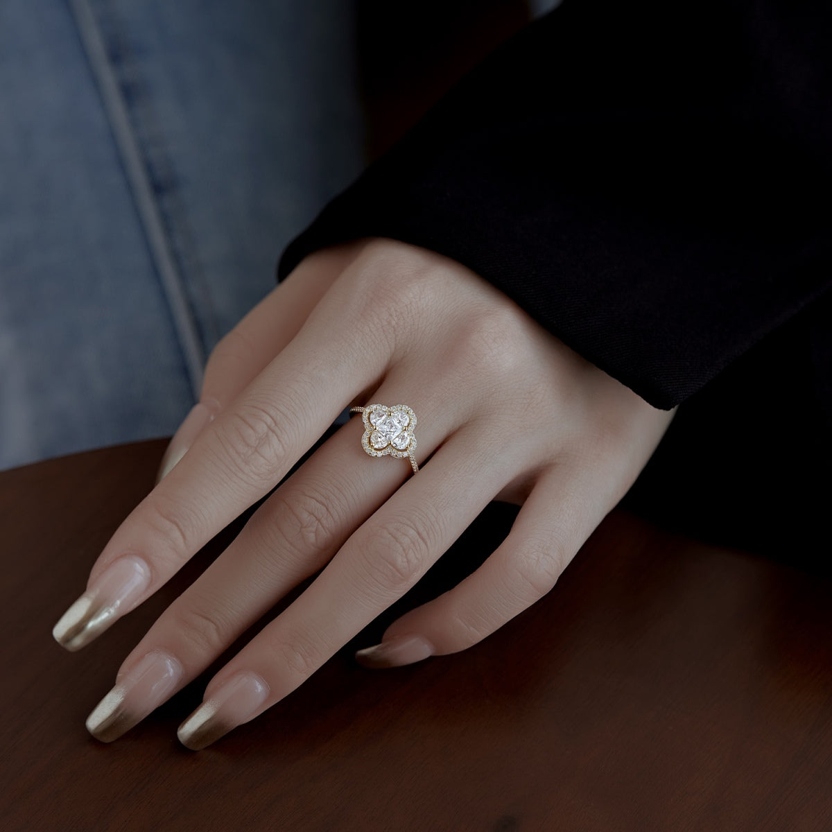 [Kincade Jewelrys]Luxurious Eternity Flower Shape Banquet Ring