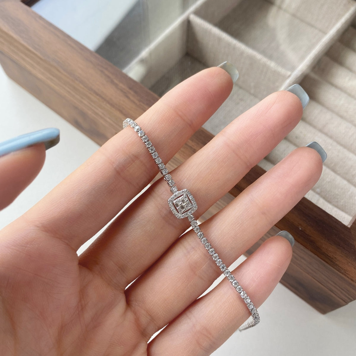 [Kincade Jewelrys]Luxurious Dazzling Square Shape Banquet Bracelet