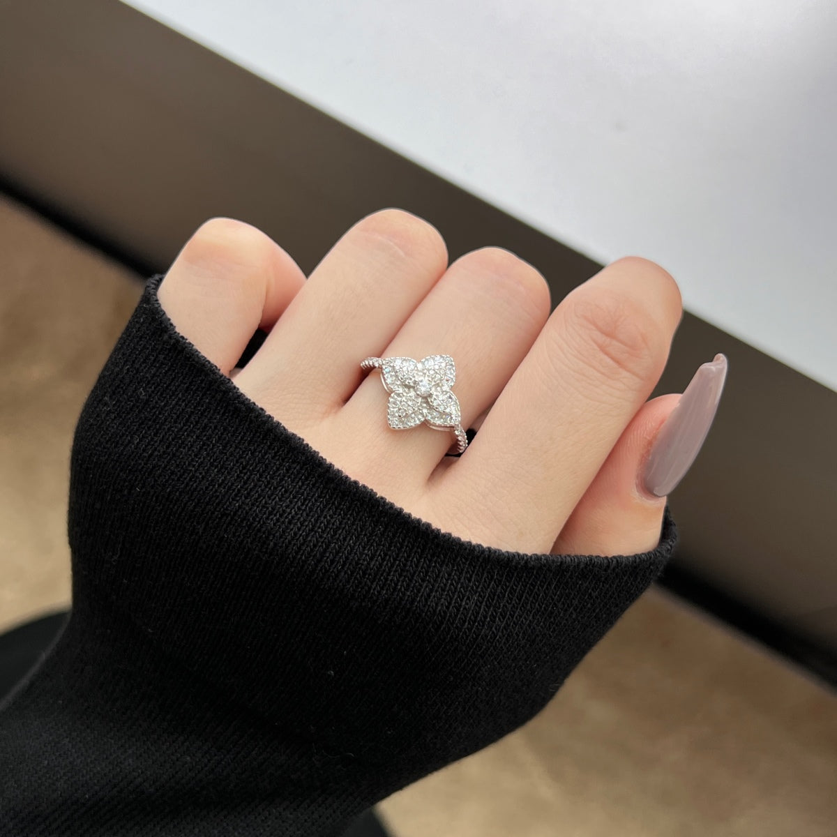 [Kincade Jewelrys]Luxurious Colorful Flower Shape Banquet Ring