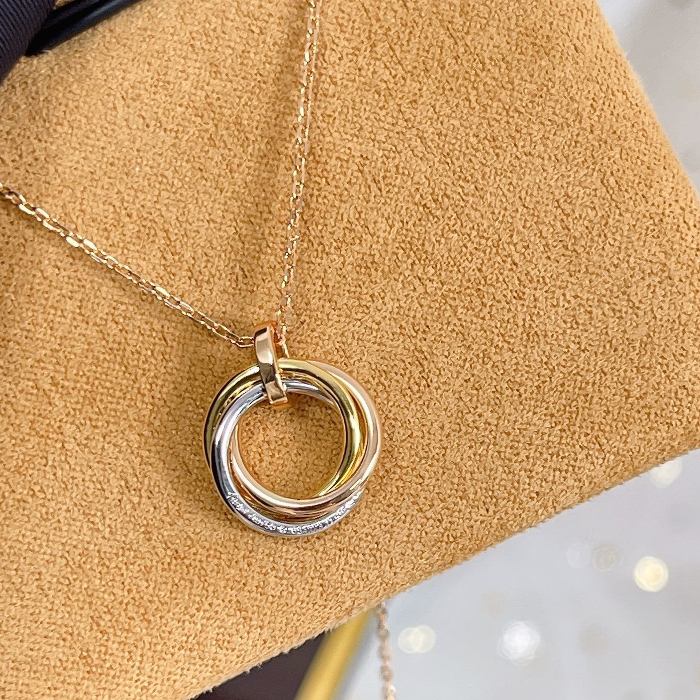 [Kincade Jewelrys]TRINITY NECKLACE SILVER GOLD PINK GOLD DIAMONDS