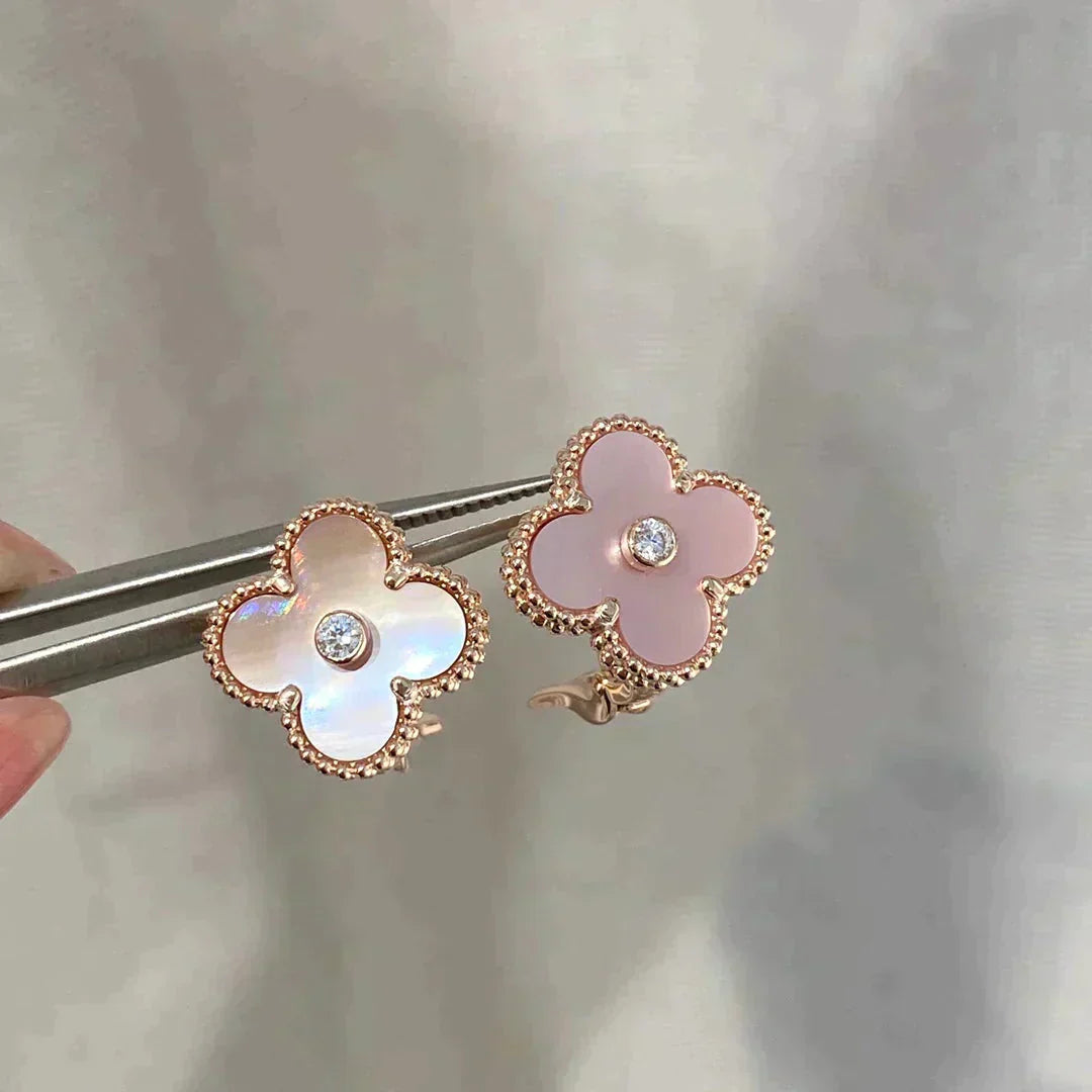 [Kincade Jewelrys]CLOVER MEDIUM 1 MOTIFS  PINK MOP DIAMOND EARRINGS