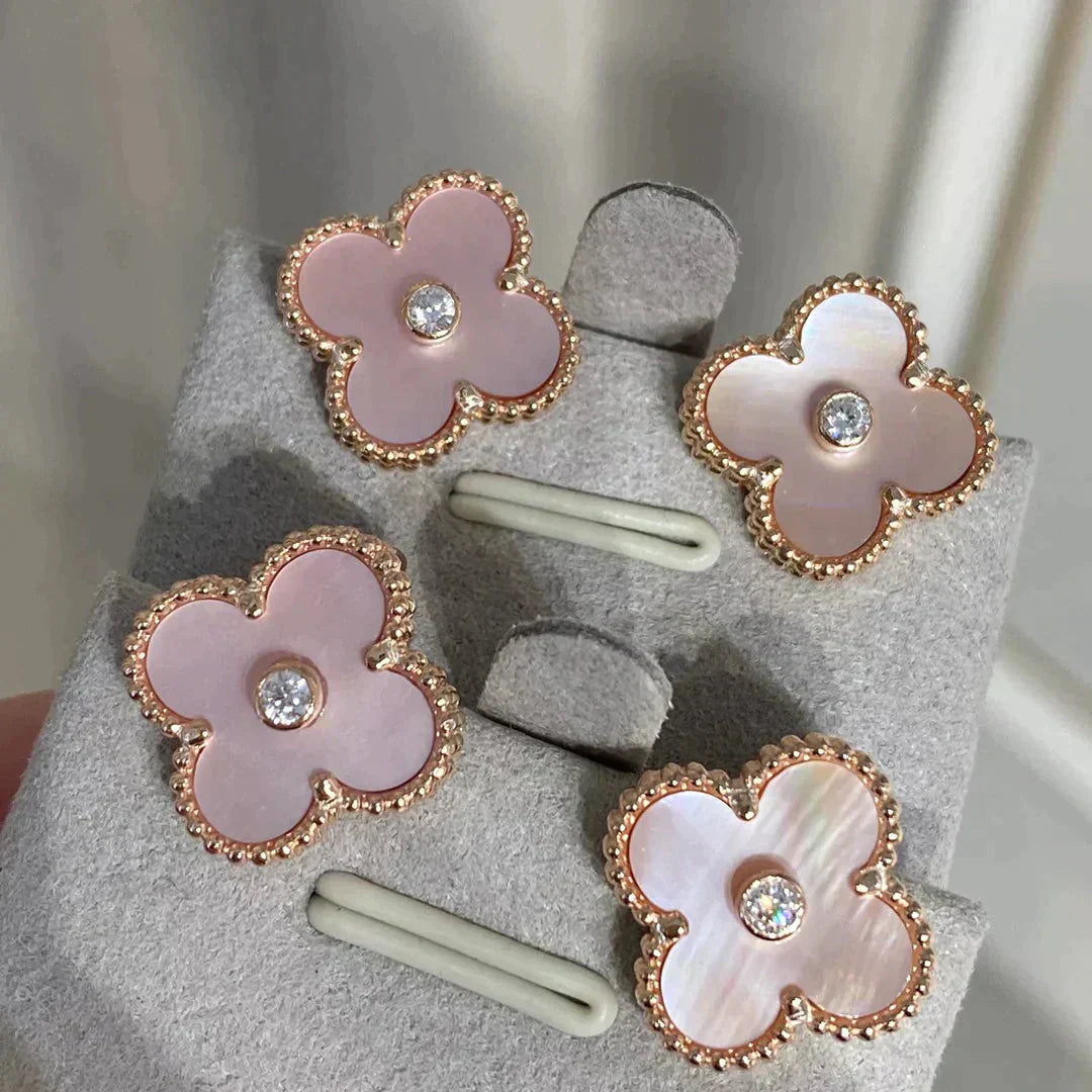 [Kincade Jewelrys]CLOVER MEDIUM 1 MOTIFS  PINK MOP DIAMOND EARRINGS