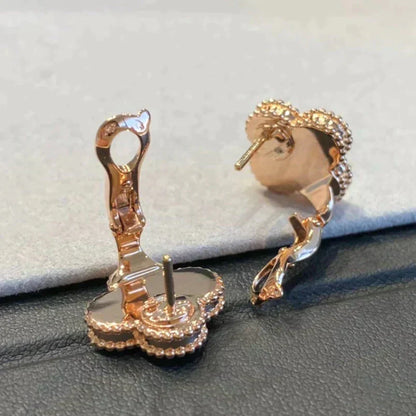 [Kincade Jewelrys] PENDIENTES DE TRÉBOL MEDIANOS CON 1 MOTIVO, DIAMANTES Y PIEDRA GRIS