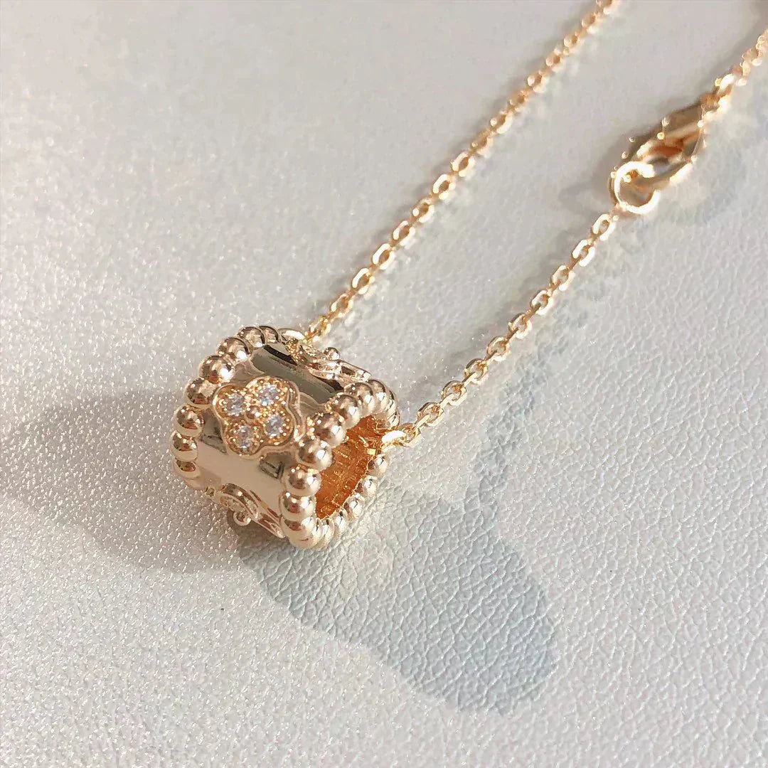 [Joyas Kincade] COLLAR CON PEDANTE DE PERLEE ORO / ORO ROSA