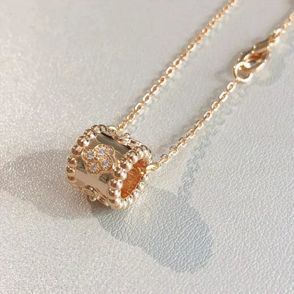 [Joyas Kincade] COLLAR CON PEDANTE DE PERLEE ORO / ORO ROSA