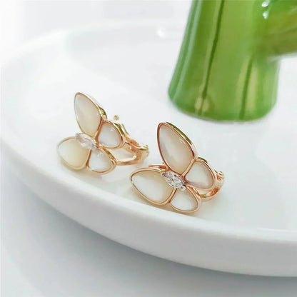 [Joyas Kincade] PENDIENTES DE MARIPOSA CON DIAMANTES