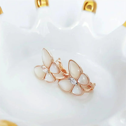 [Joyas Kincade] PENDIENTES DE MARIPOSA CON DIAMANTES