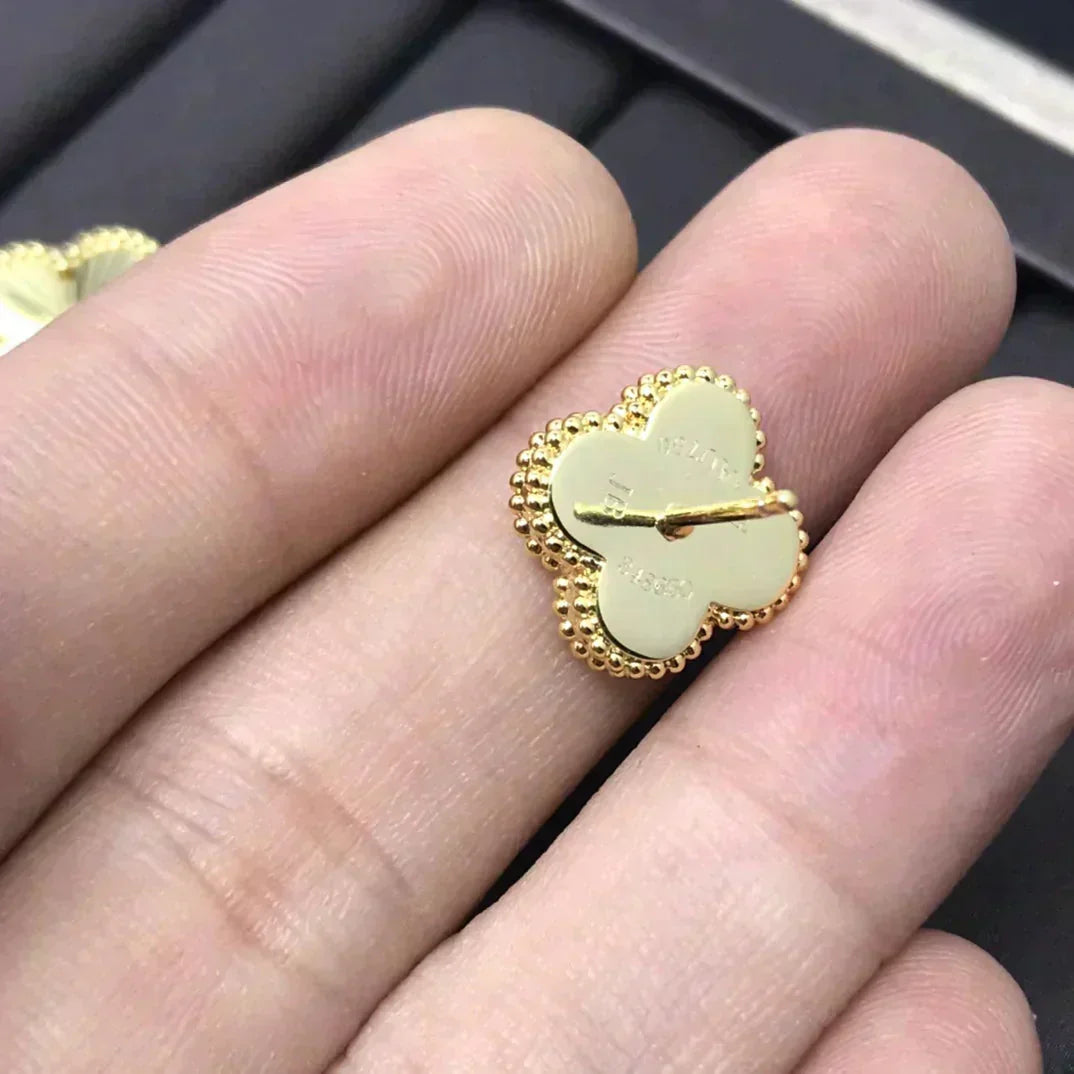 [Kincade Jewelrys]CLOVER MINI 9.5MM LASER EARRINGS