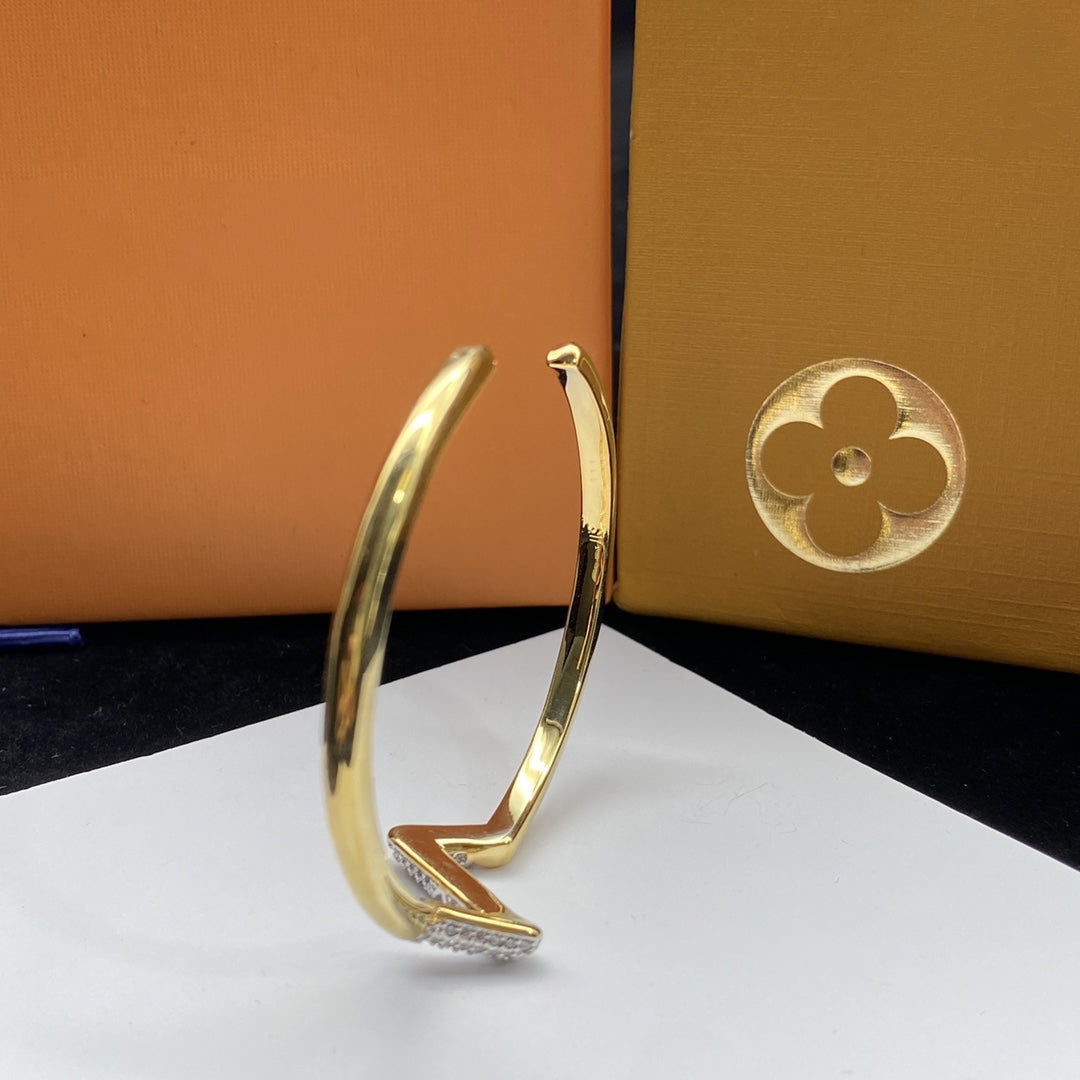 [Kincade Jewelrys]VOLTE UPSITE DOWN DIAMOND GOLD OPEN BRACELET
