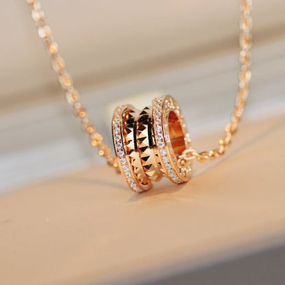 [Kincade Jewelrys] COLLAR DE ORO ROSA CON PEDANTE DE ROCK ZERO 1