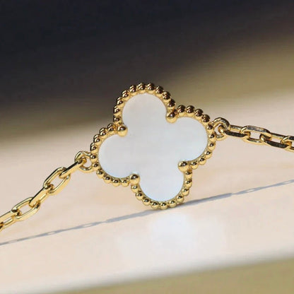 [Kincade Jewelrys]CLOVER 20 MOTIFS WHITE MOP NECKLACE
