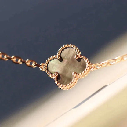 [Kincade Jewelrys] COLLAR DE DIAMANTES CON 20 MOTIVOS DE TRÉBOL EN COLOR NEGRO