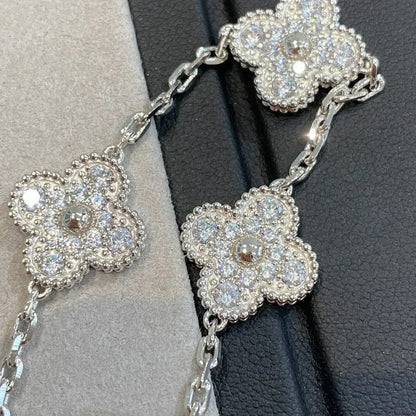 [Kincade Jewelrys] PULSERA DE PLATA CON 5 MOTIVOS DE TRÉBOL Y DIAMANTES
