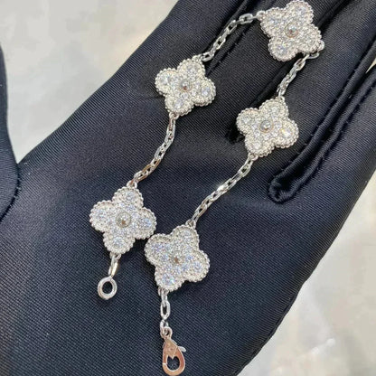 [Kincade Jewelrys] PULSERA DE PLATA CON 5 MOTIVOS DE TRÉBOL Y DIAMANTES