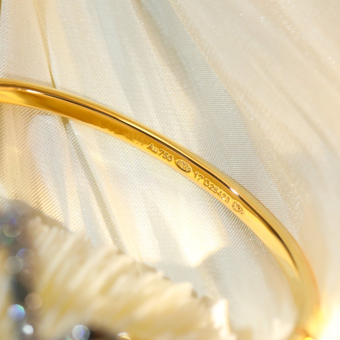 [Kincade Jewelrys]PULSERA DE ORO CON DIAMANTES VOLTE UPSITE DOWN