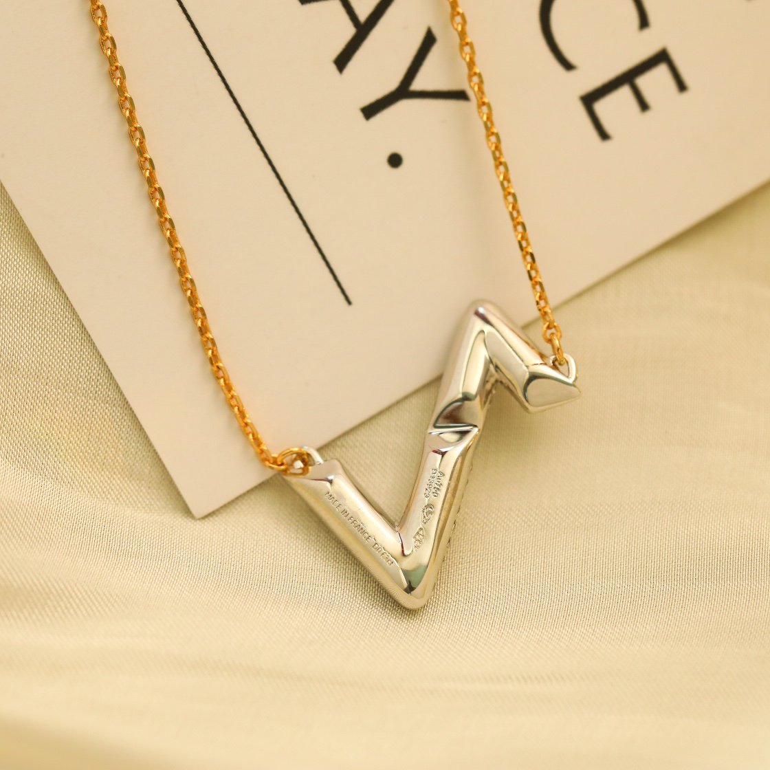 [Kincade Jewelrys]VOLT SILVER DIAMOND PEDANT NECKLACE