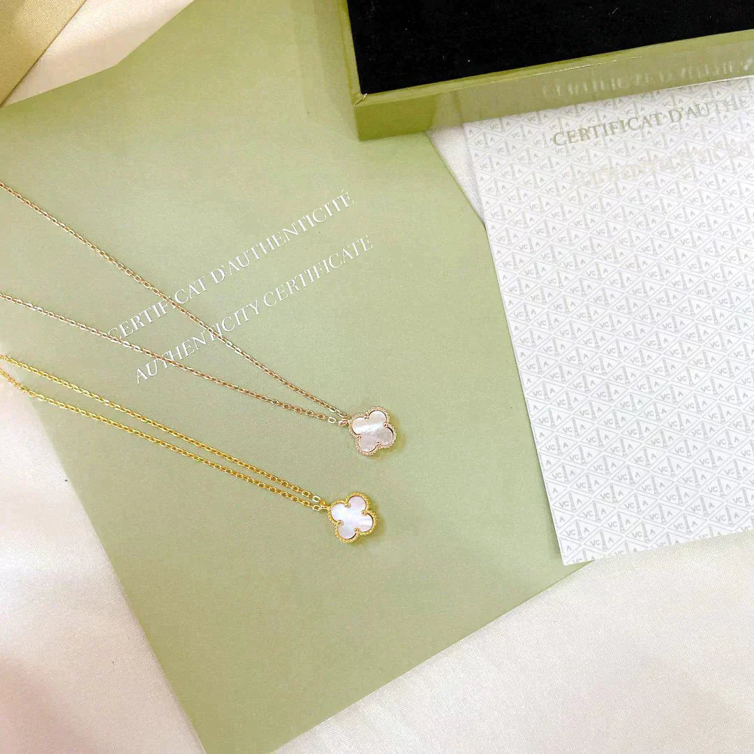 [Kincade Jewelrys]CLOVER MINI 9.5MM WHITE MOTHER-OF-PEARL NECKLACE
