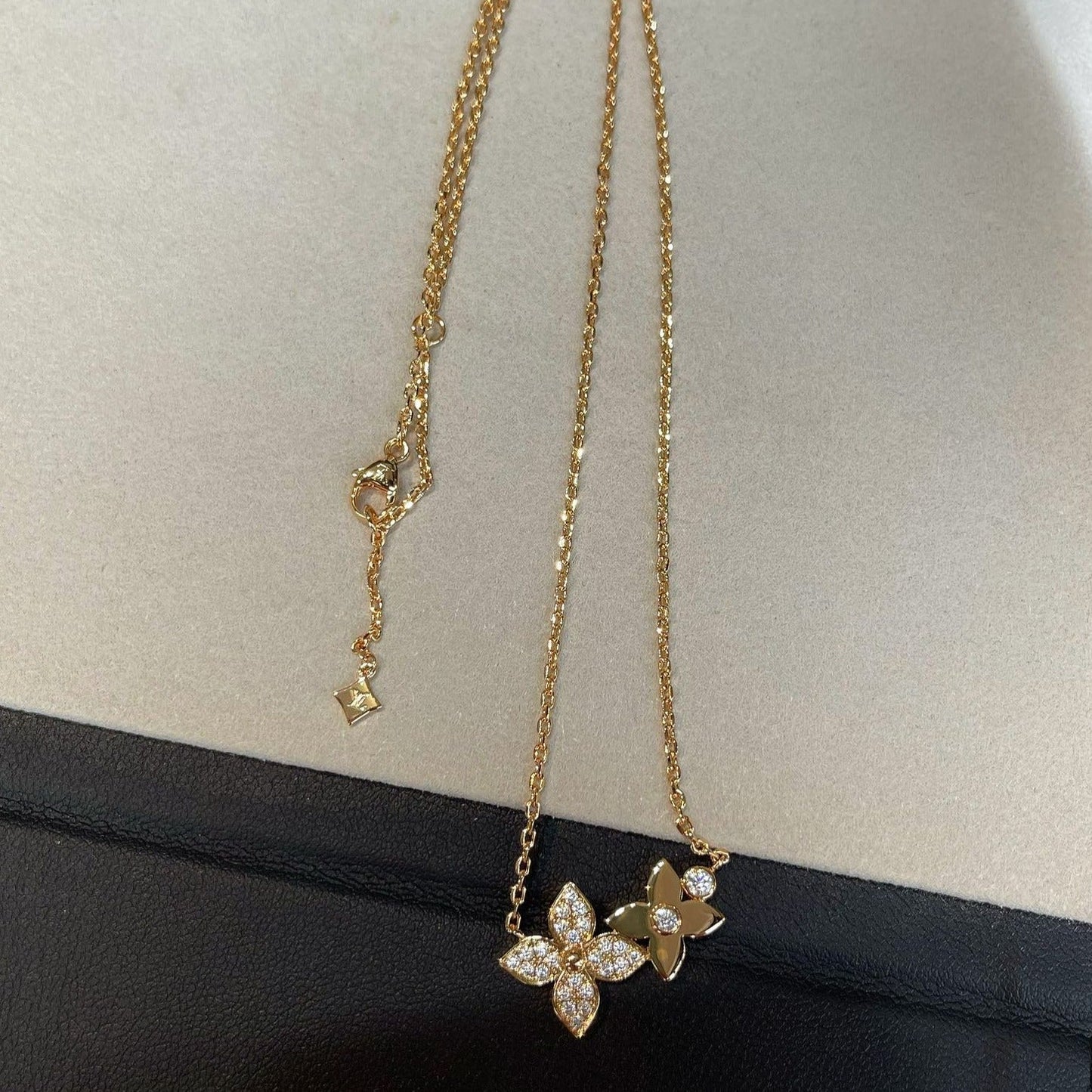 [Kincade Jewelrys]STAR BLOSSOM NECKLACE PINK GOLD DIAMONDS