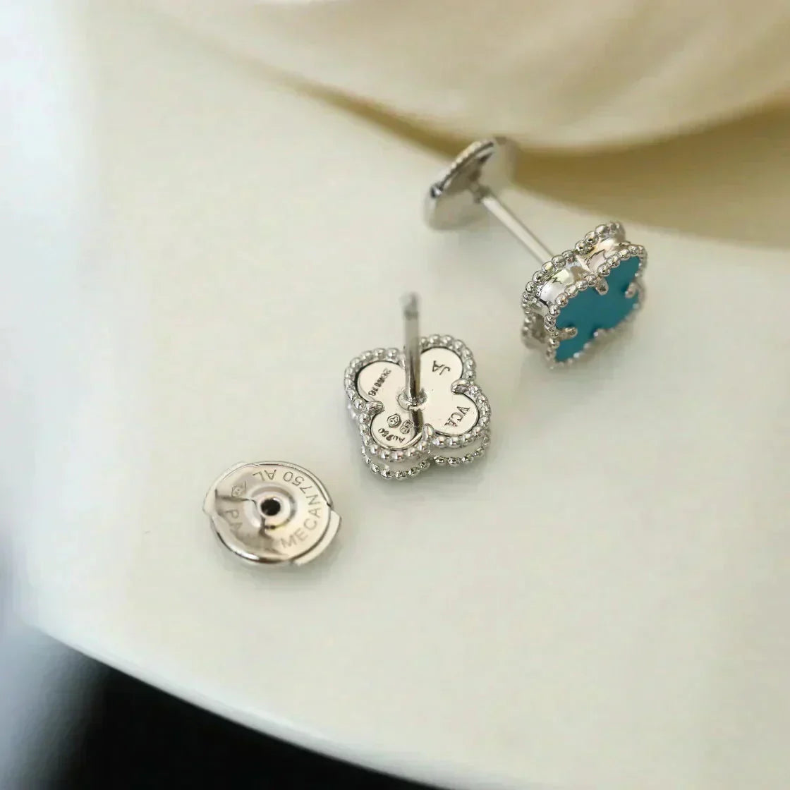 [Kincade Jewelrys]CLOVER MINI 9.5MM ONYX STUD EARRINGS SILVER