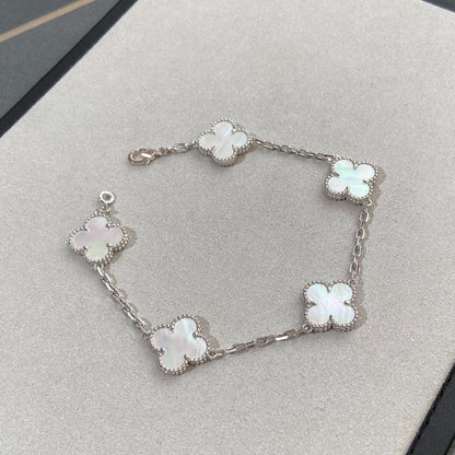 [Kincade Jewelrys] PULSERA DE TRÉBOL DE PLATA CON 5 MOTIVOS 