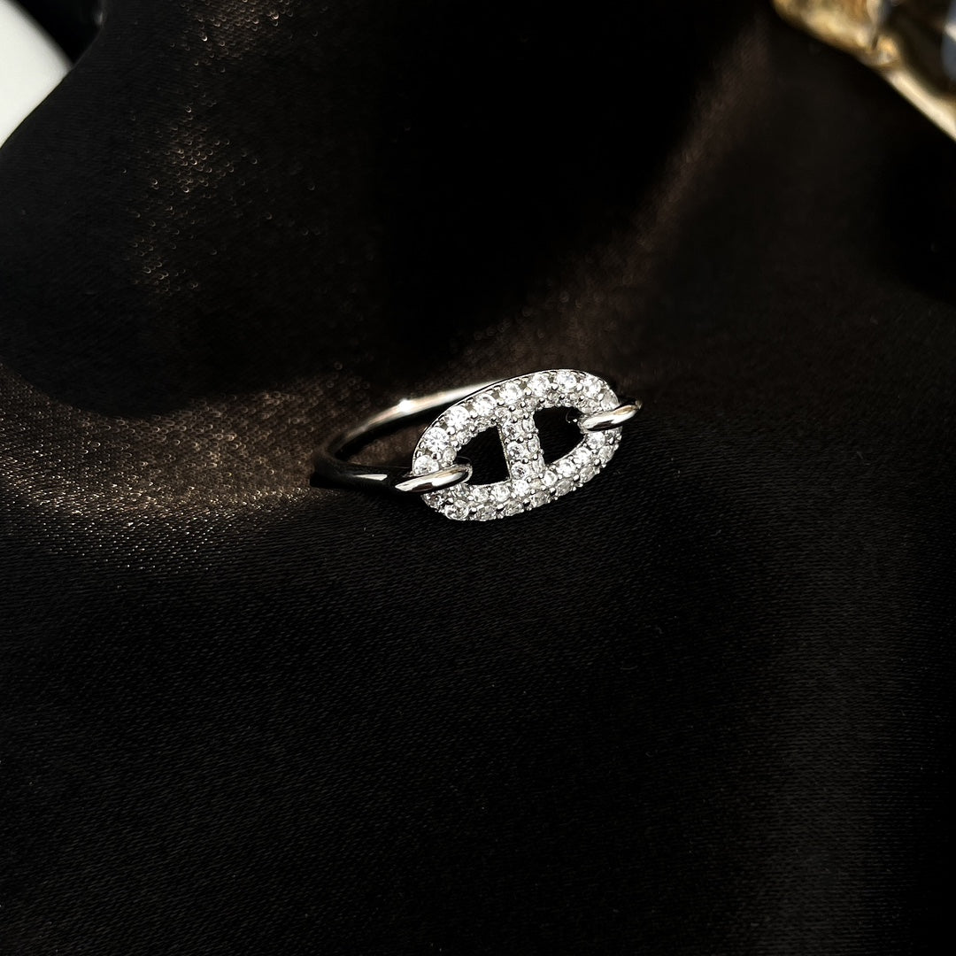 [Kincade Jewelrys] ANILLO DE PLATA CON DIAMANTES PEQUEÑOS Y RONDE