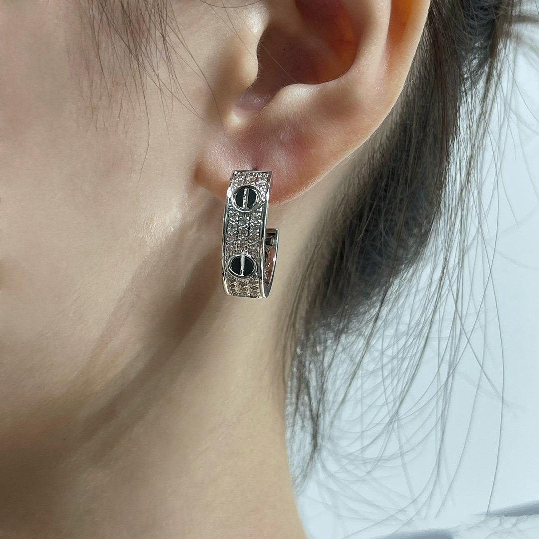 [Kincade Jewelrys]LOVE CERAMIC DIAMOND PAVED SILVER EARRINGS