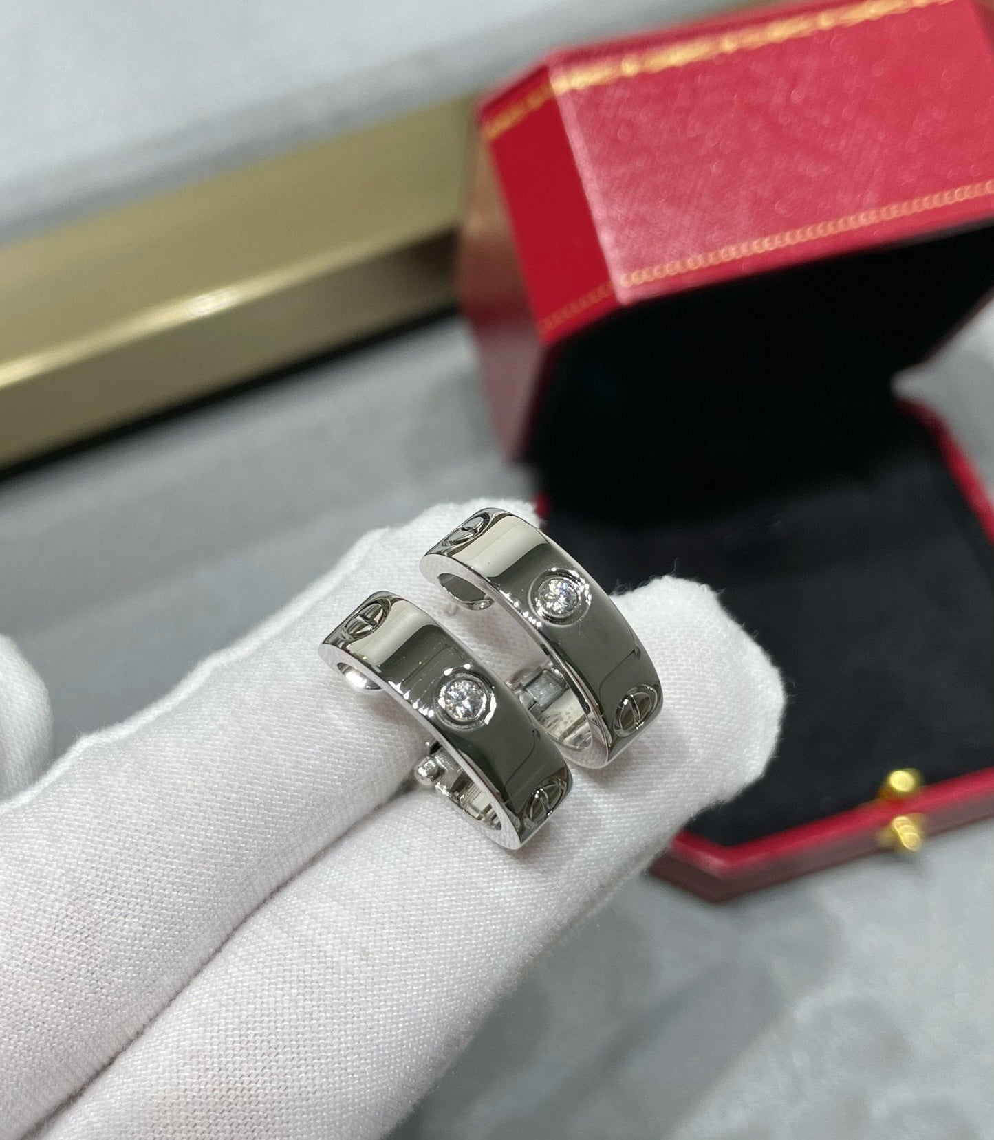 [Kincade Jewelrys]LOVE 5.5MM 1 DIAMOND EARRINGS