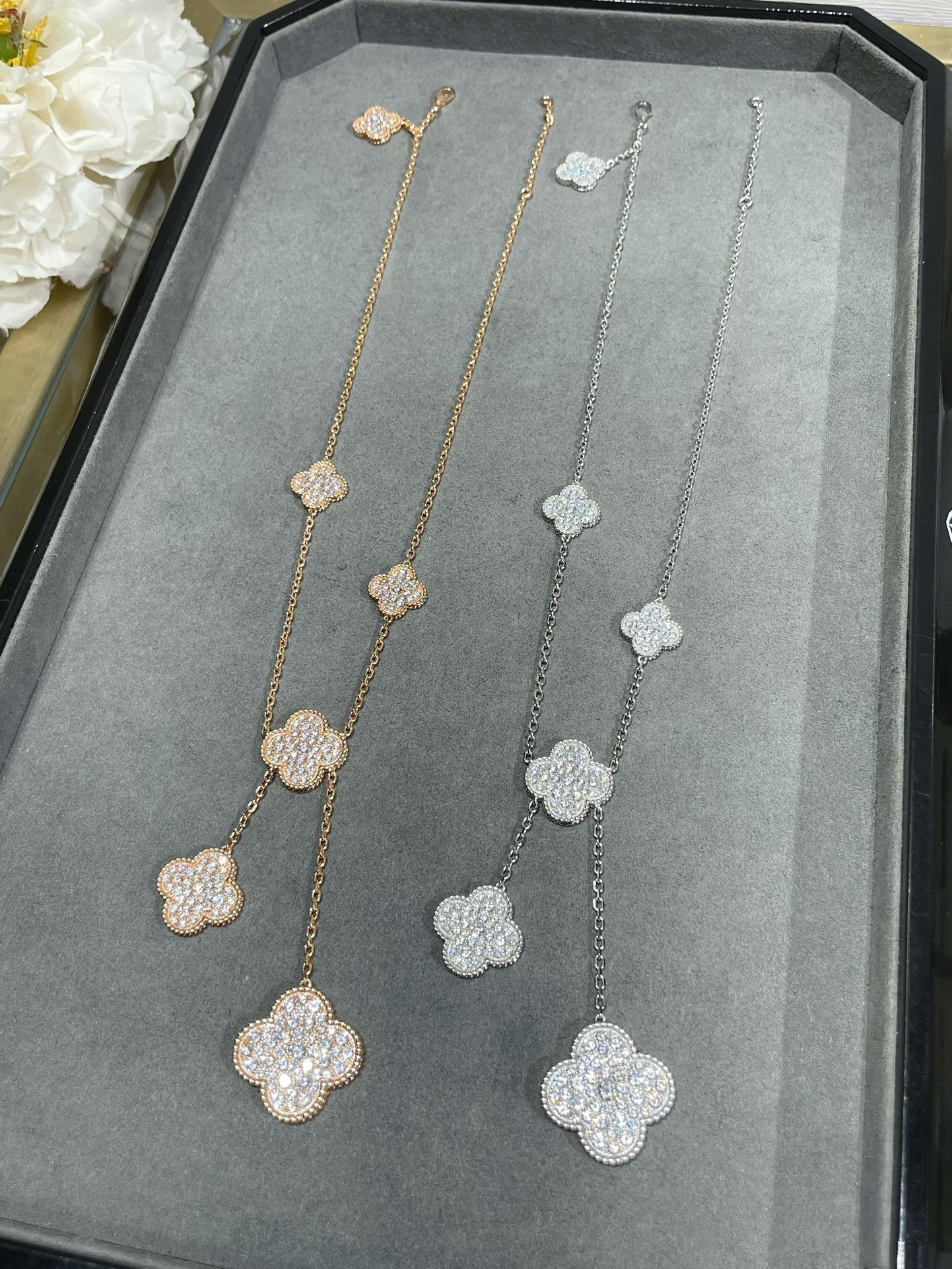[Kincade Jewelrys]CLOVER 6 MOTIF DIAMOND PAVED NECKLACE