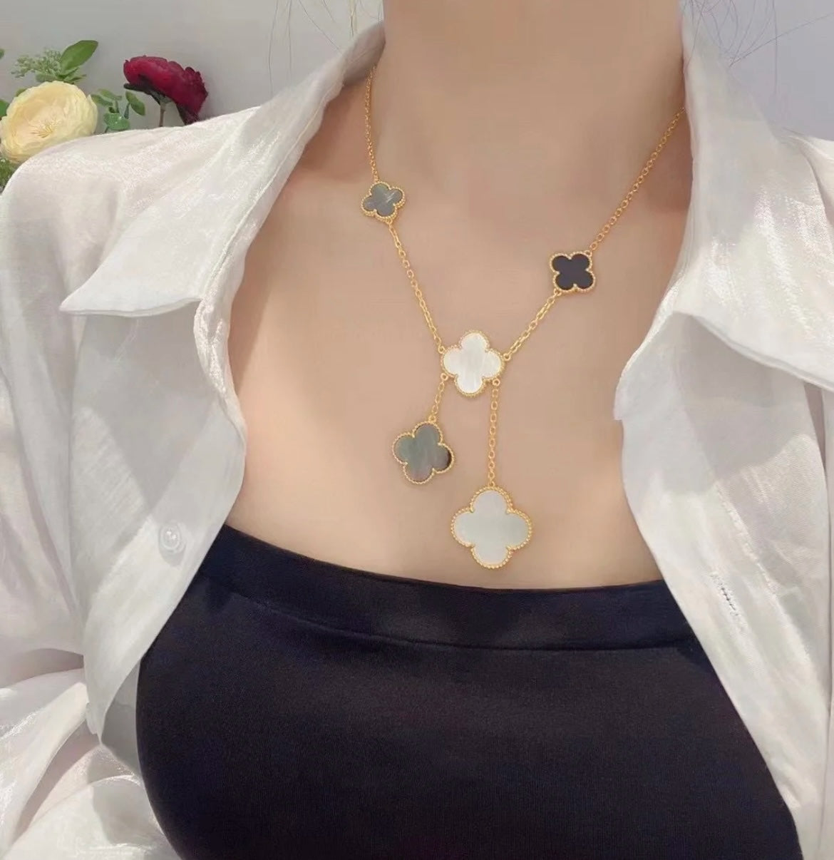 [Kincade Jewelrys] COLLAR DE ORO CON ÓNIX Y MOTIVO DE TRÉBOL DE 6 PIEZAS 